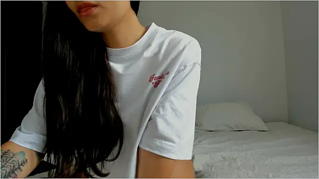 Lauren A online show from 9, 11, 2025