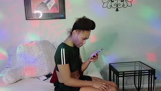 yiauana online show from 18, 2, 2025