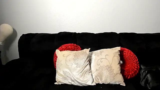 yiauana online show from 1, 3, 2025