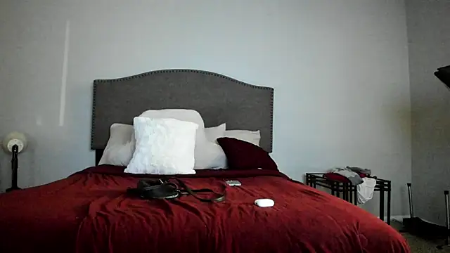 yiauana online show from 25, 9, 2025