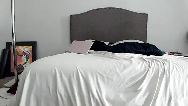 yiauana online show from 3, 10, 2025