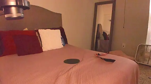 yiauana online show from 18, 4, 2026