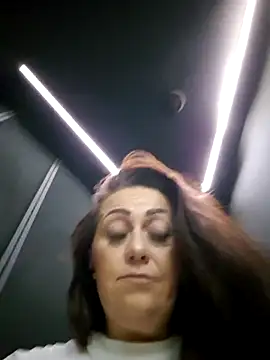 AvaLloyd online show from 24, 2, 2025