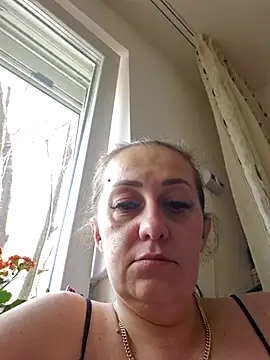 AvaLloyd online show from 16, 3, 2025