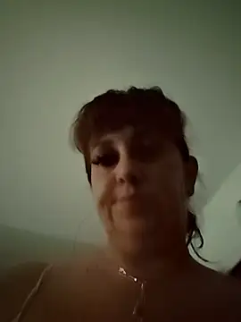 AvaLloyd online show from 5, 11, 2025