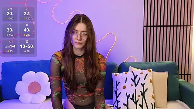 Snapshot of Ester_Hill chatting on 8, 3, 2025 Ester Hill online show from 8, 3, 2025