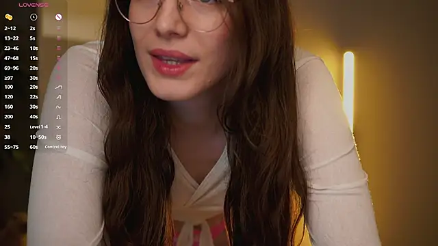 Snapshot of Ester_Hill chatting on 10, 9, 2025 Ester Hill online show from 10, 9, 2025