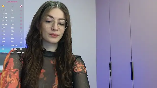 Ester Hill online show from 20, 10, 2025