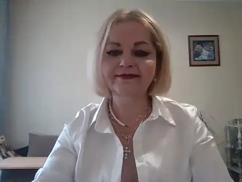 Snapshot of SofiyaPetrova chatting on 2, 11, 2025 SofiyaPetrova online show from 2, 11, 2025