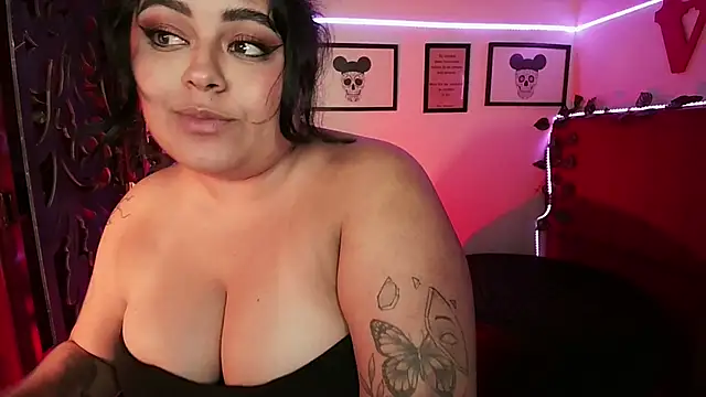 Snapshot of moon_sunflower chatting on 8, 1, 2025 moon sunflower online show from 8, 1, 2025