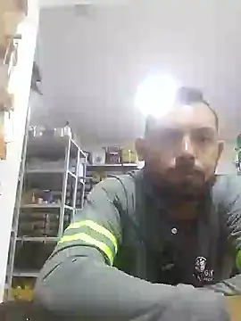 Snapshot of misterzioon chatting on 20, 10, 2025 misterzioon online show from 20, 10, 2025