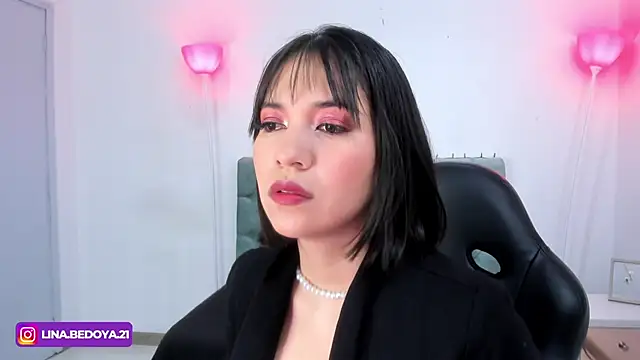 lina bedoya  online show from 4, 2, 2025