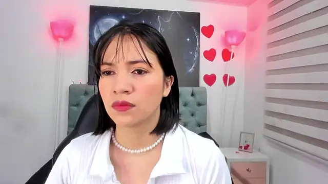 lina bedoya  online show from 11, 3, 2025