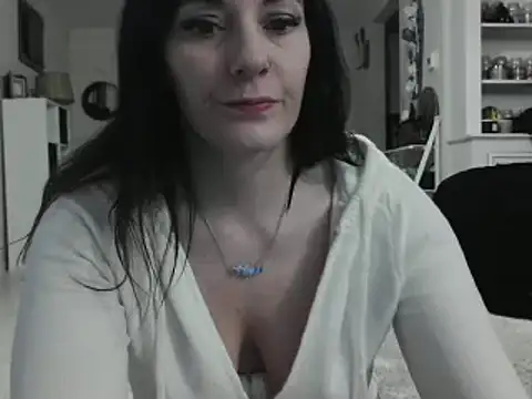 CrystalLakeXO online show from 24, 1, 2025