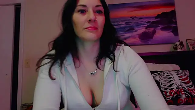 CrystalLakeXO online show from 5, 11, 2025