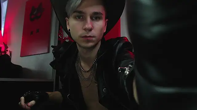 Joseph  Quinn online show from 19, 12, 2024