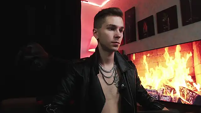 Joseph  Quinn online show from 17, 9, 2025