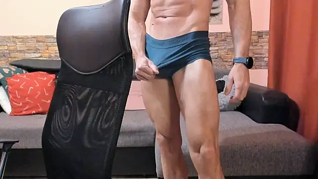 HotHunkTrainer online show from 27, 3, 2026