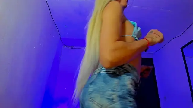 Snapshot of emperatrizhotwolf chatting on 2, 3, 2025 emperatrizhotwolf online show from 2, 3, 2025