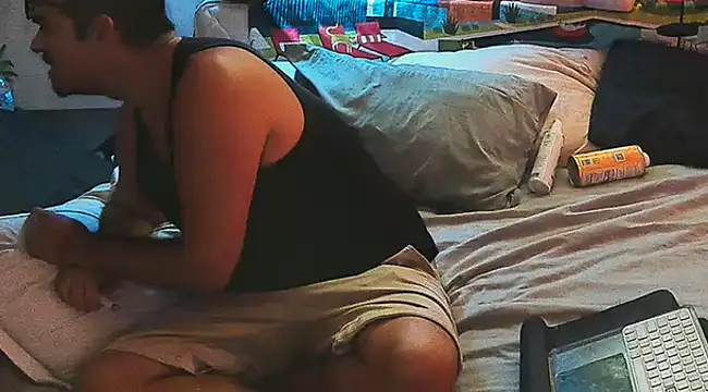 Snapshot of badboybrad11 chatting on 21, 2, 2025 badboybrad11 online show from 21, 2, 2025