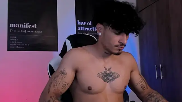 Snapshot of Thomas_Fit1 chatting on 10, 3, 2026 Thomas Fit1 online show from 10, 3, 2026