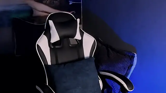 Snapshot of Thomas_Fit1 chatting on 24, 3, 2026 Thomas Fit1 online show from 24, 3, 2026