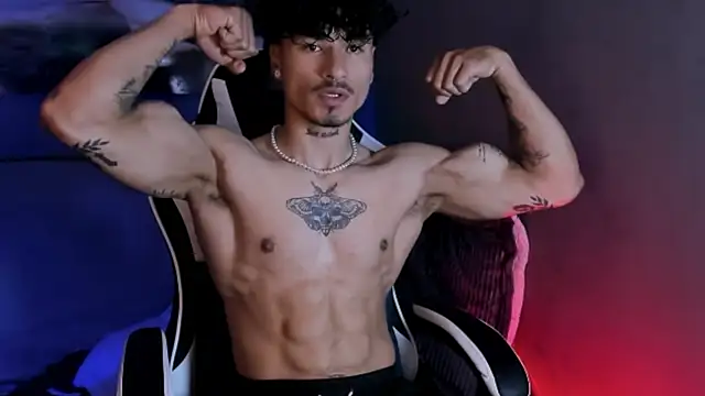 Snapshot of Thomas_Fit1 chatting on 25, 3, 2026 Thomas Fit1 online show from 25, 3, 2026