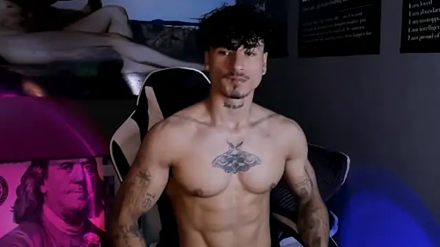 Snapshot of Thomas_Fit1 chatting on 27, 3, 2026 Thomas Fit1 online show from 27, 3, 2026