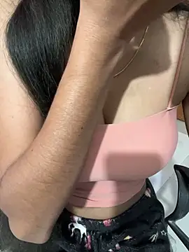 Snapshot of lallela chatting on 13, 12, 2024 lallela online show from 13, 12, 2024