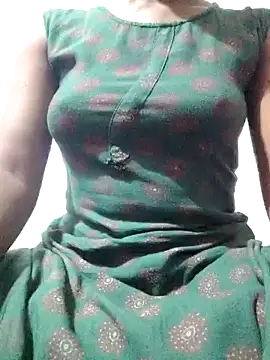 rituporna2004 online show from 10, 1, 2025