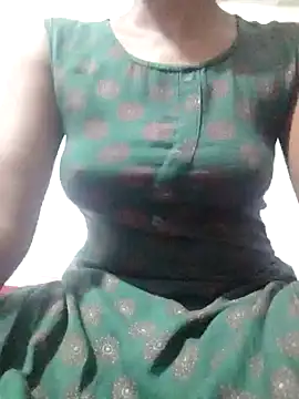 rituporna2004 online show from 17, 1, 2025