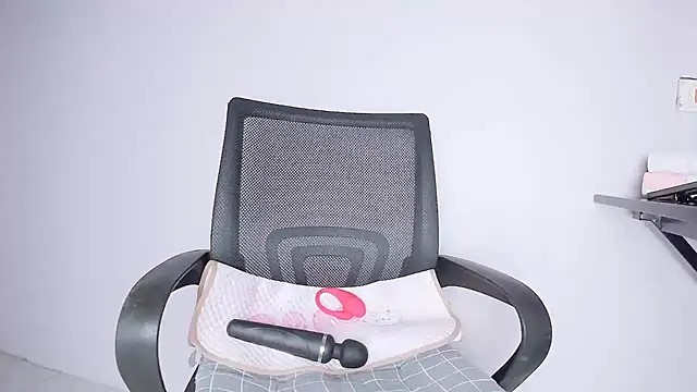 Baenee online show from 11, 1, 2025