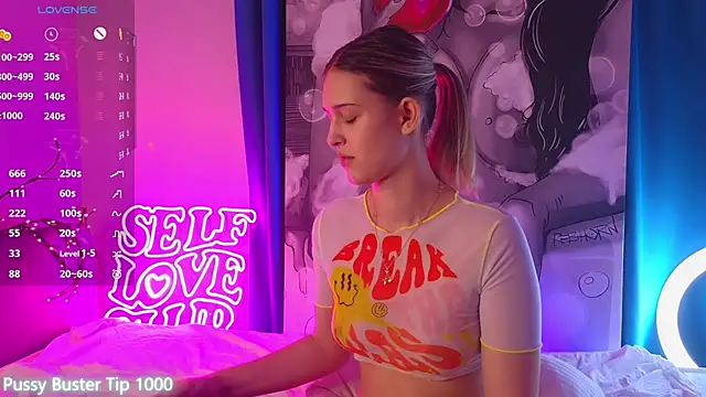 Snapshot of KimberliDean chatting on 29, 1, 2025 KimberliDean online show from 29, 1, 2025