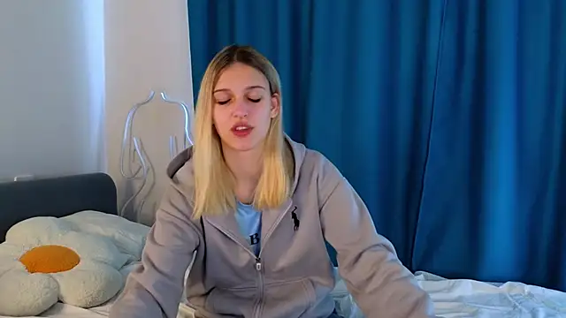 Snapshot of KimberliDean chatting on 26, 2, 2025 KimberliDean online show from 26, 2, 2025