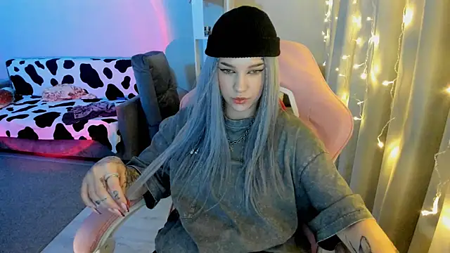 Snapshot of Ledy_WWWII chatting on 21, 12, 2024 Ledy WWWII online show from 21, 12, 2024