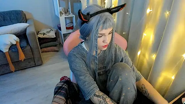 Snapshot of Ledy_WWWII chatting on 29, 1, 2025 Ledy WWWII online show from 29, 1, 2025