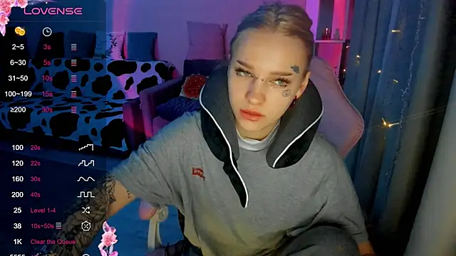 Snapshot of Ledy_WWWII chatting on 22, 2, 2025 Ledy WWWII online show from 22, 2, 2025