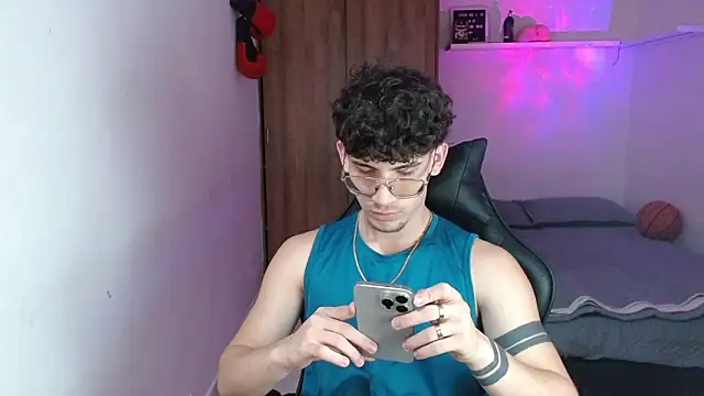 Kisan Smith online show from 12, 3, 2026