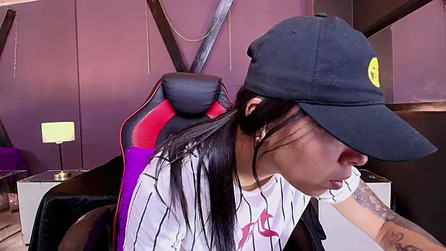 Juliet Nasty online show from 4, 3, 2025