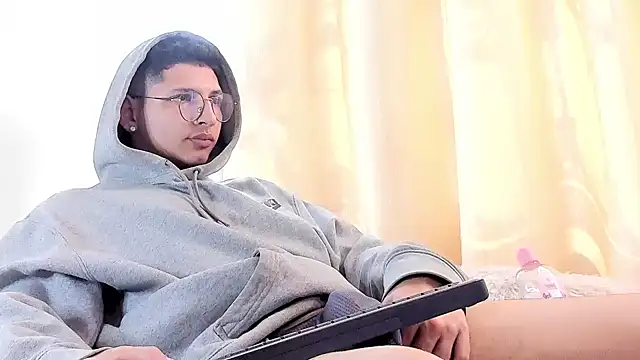 a lejandro 0 8 online show from 9, 2, 2025