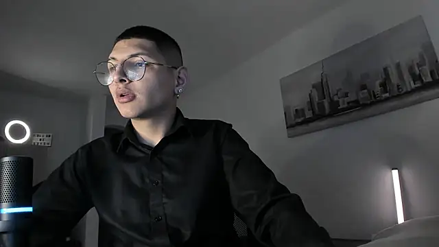 a lejandro 0 8 online show from 15, 3, 2025