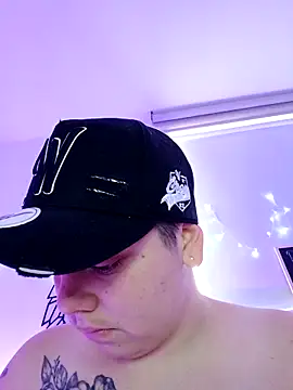 aron lettone01 online show from 19, 9, 2025