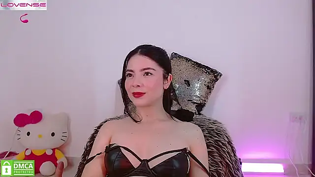 LauryMoons online show from 10, 5, 2026