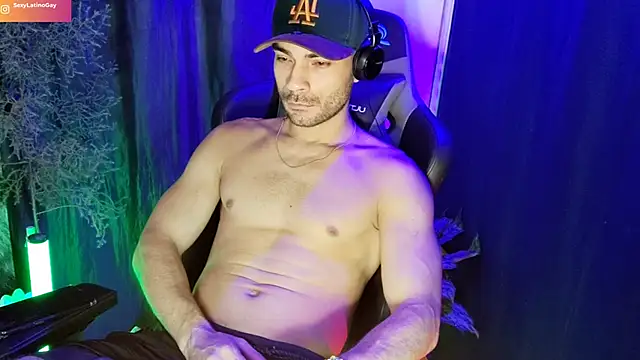 sexyboycolombi4 online show from 17, 3, 2025