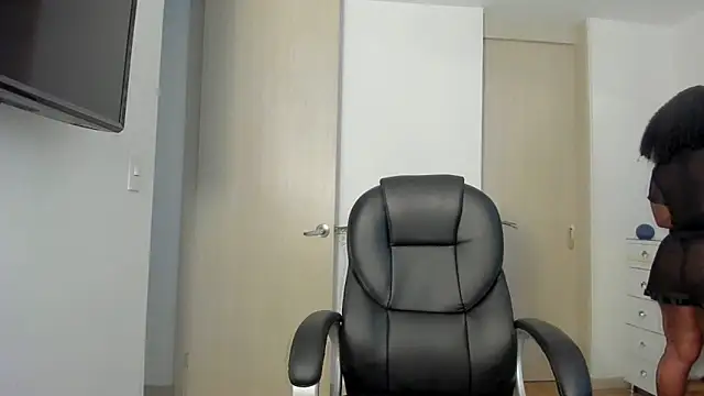 charlotte tiller online show from 14, 4, 2026