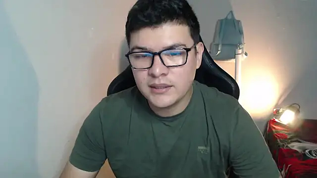 Snapshot of Plug_Control chatting on 19, 2, 2026 Plug Control online show from 19, 2, 2026