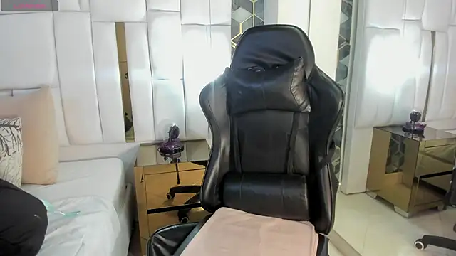 Snapshot of lia_mariana chatting on 3, 2, 2026 lia mariana online show from 3, 2, 2026