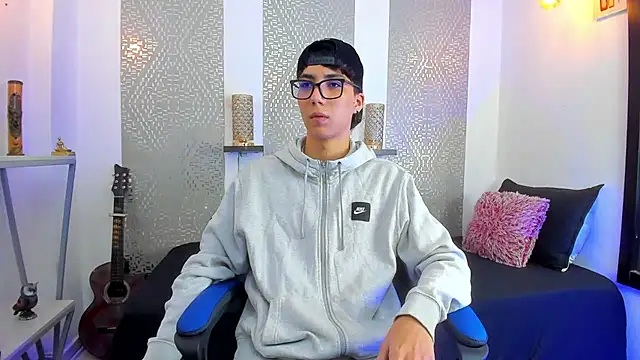 Nikolay Gregori online show from 4, 3, 2025