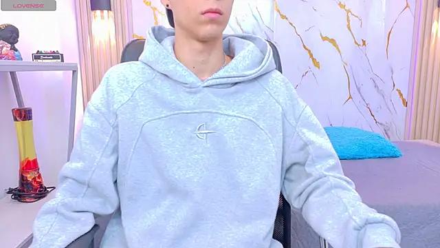 Snapshot of Nikolay_Gregori chatting on 10, 6, 2026 Nikolay Gregori online show from 10, 6, 2026