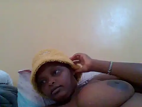 Snapshot of Sexxy-Shie chatting on 11, 2, 2025 Sexxy-Shie online show from 11, 2, 2025